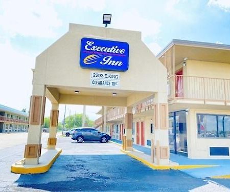 Executive Inn Kingsville Zewnętrze zdjęcie